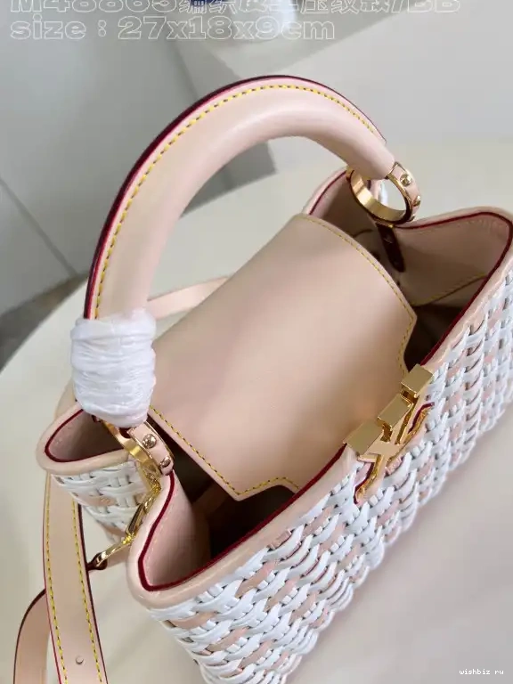 WIS LOUIS CAPUCINES VUITTON BB-27*18*9CM 0503
